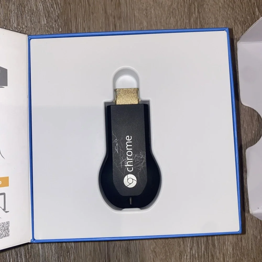 Google Chromecast (1st Generation) HDMI Media Streamer Black H2G2-42